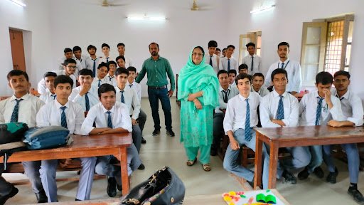 STS School (Minto Circle)