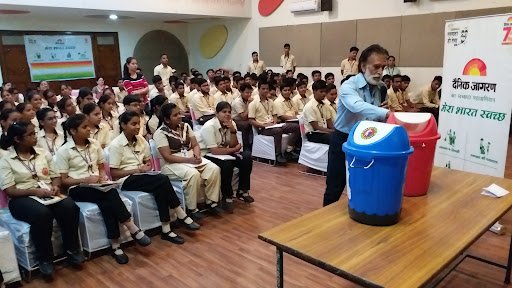 JKG International School