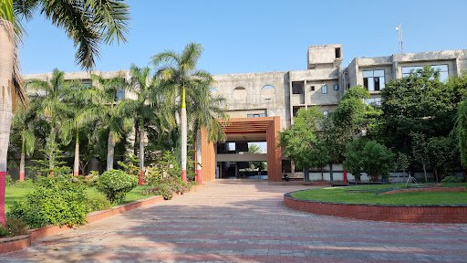 Knowledge Campus, Bakrol