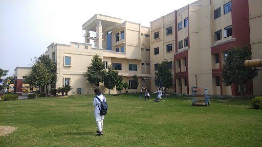 Rajiv International School (RIS): Best School in Mathura