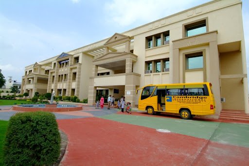 Cambridge Innovative School Cambridge Innovative School