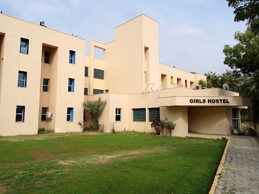 Navrachana International School Vadodara (NISV) - IB Navrachana International School Vadodara (NISV) - IB