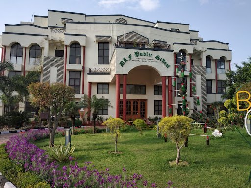 DLF Public School