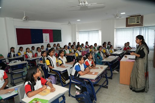 HMPS Azamgarh Cbse board school | Top School in Azamgarh