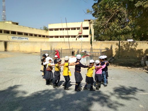 Future Shine English Urdu Medium School Future Shine English Urdu Medium School